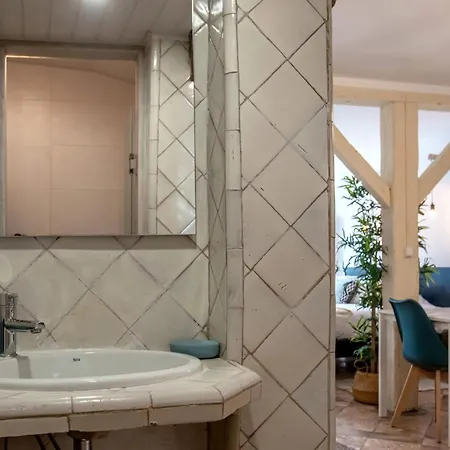 Apartment Original Photographers Studio In Alcantara Lisbon
