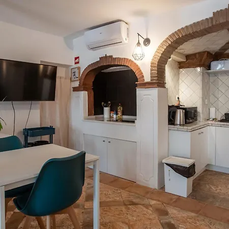 Original Photographers Studio In Alcantara Lisboa